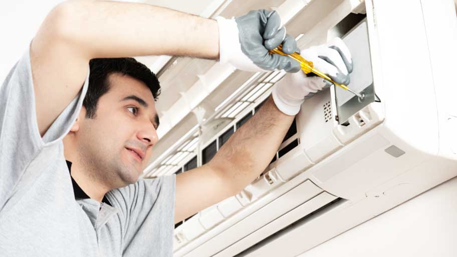 ac repairing person